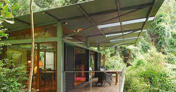 Rainforest Retreat *